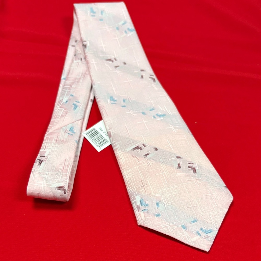 Pierre Balmain light pink tie. NWT!